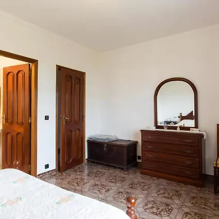 Semesterbostad Terrassenhaus Mit Privatem Pool In *