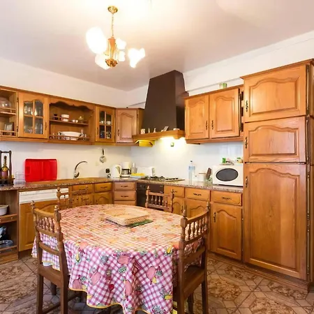 Terrassenhaus Mit Privatem Pool In بيت للعطل نازاريه