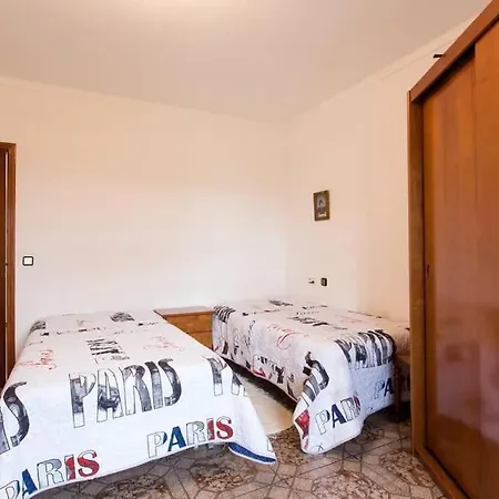 Terrassenhaus Mit Privatem Pool In نازاريه